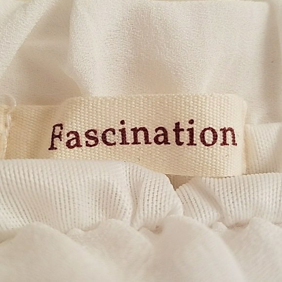 🍬OFFERS🍬 Fascination off-the-shoulder blouse - Picture 6 of 8